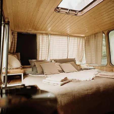 캠프장 Przystanek Glinca Zelewo