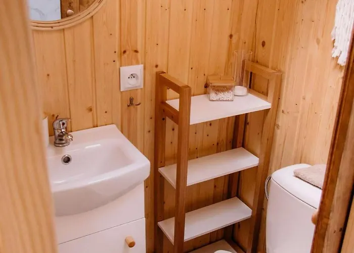 Przystanek Glinca 캠프장 Zelewo